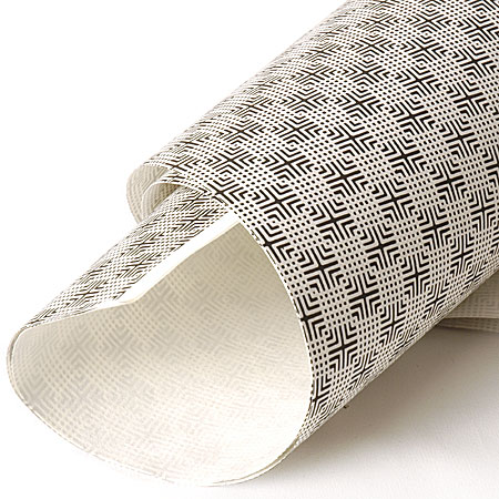 Awagami Yuzen Komon - papier japonais - feuille 78g/m² - 50x67cm - 4 bords droits - motifs carrés - n° 306