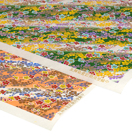Awagami Kyoto Yuzen - japans papier - vel 70gr/m² - 48,5x64cm - 4 rechte randen - bloemen