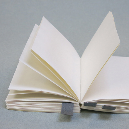 Khadi Papers Log Books - Handgemaakt schetsboekje - 100% katoen - 90 vellen - 100g/m² - 17x12cm - fijn korrel